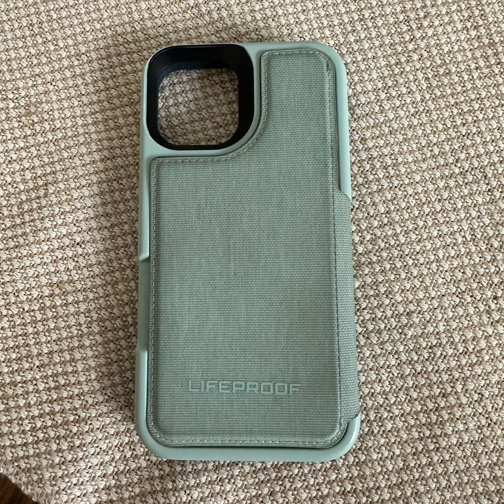 iPhone 11 Pro Lifeproof Wallet case
